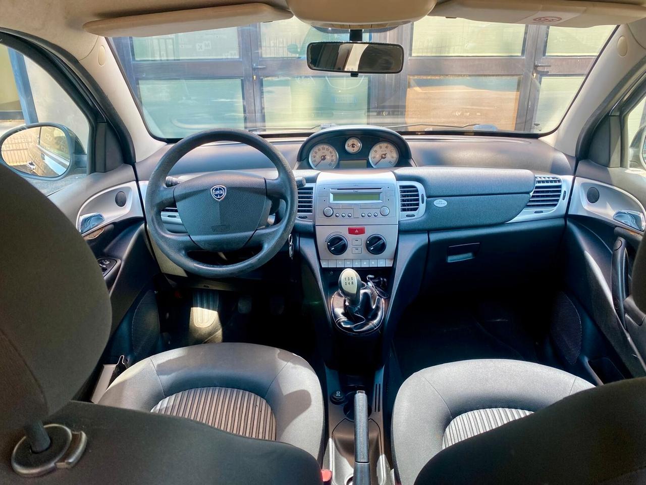 Lancia Ypsilon 1.3 MJT 75 CV Platinum GARANZIA