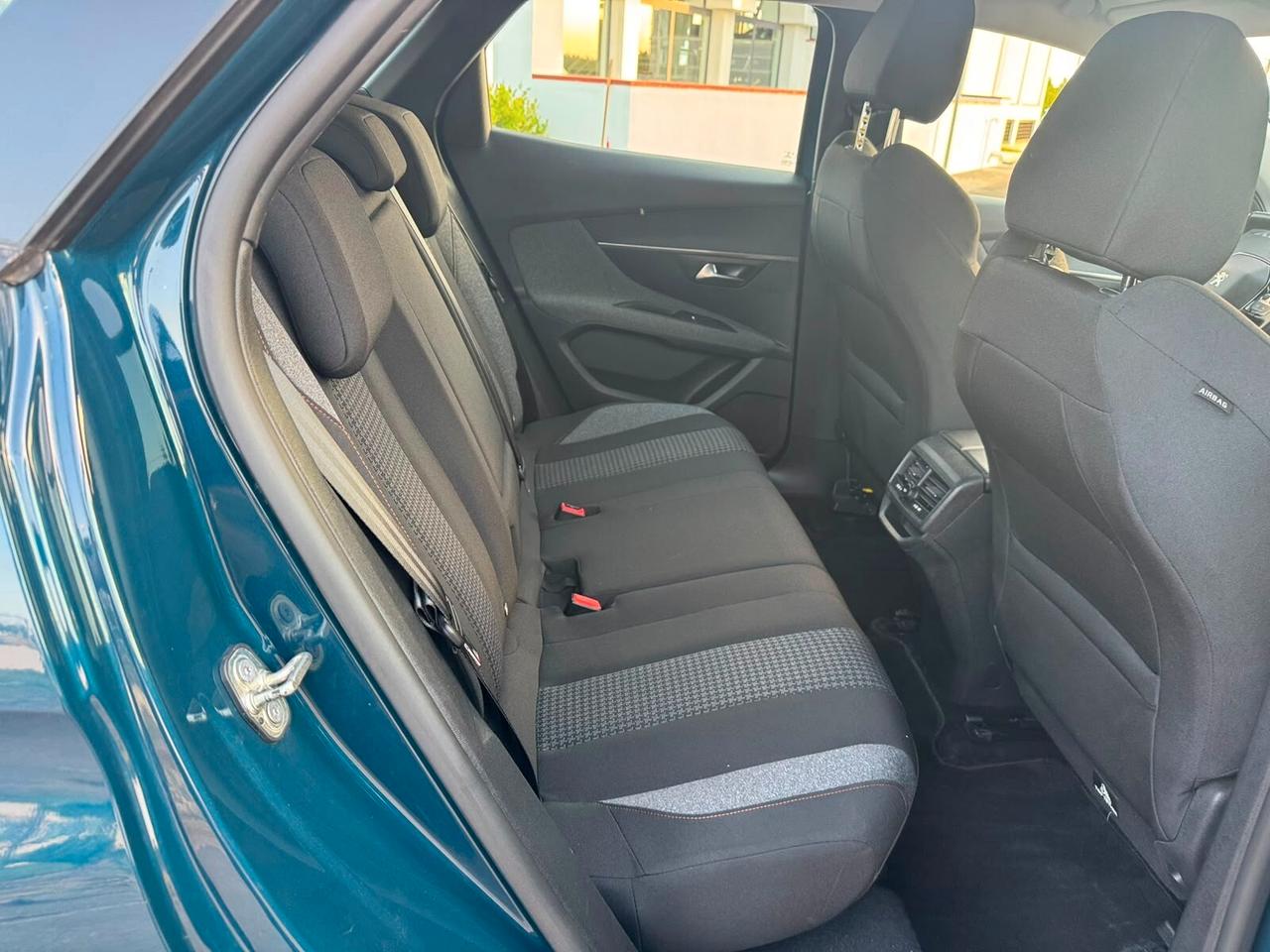 Peugeot 3008 1.5Hdi Aziendale