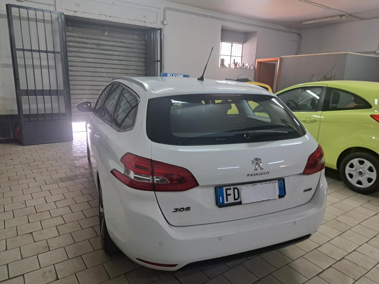 Peugeot 308 BlueHDi 120 S&S 1.6 hdi SW Allure 2016