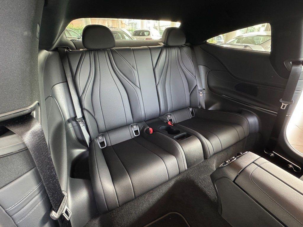 MERCEDES-BENZ CLE 300 4Matic Coupé AMG Line Premium