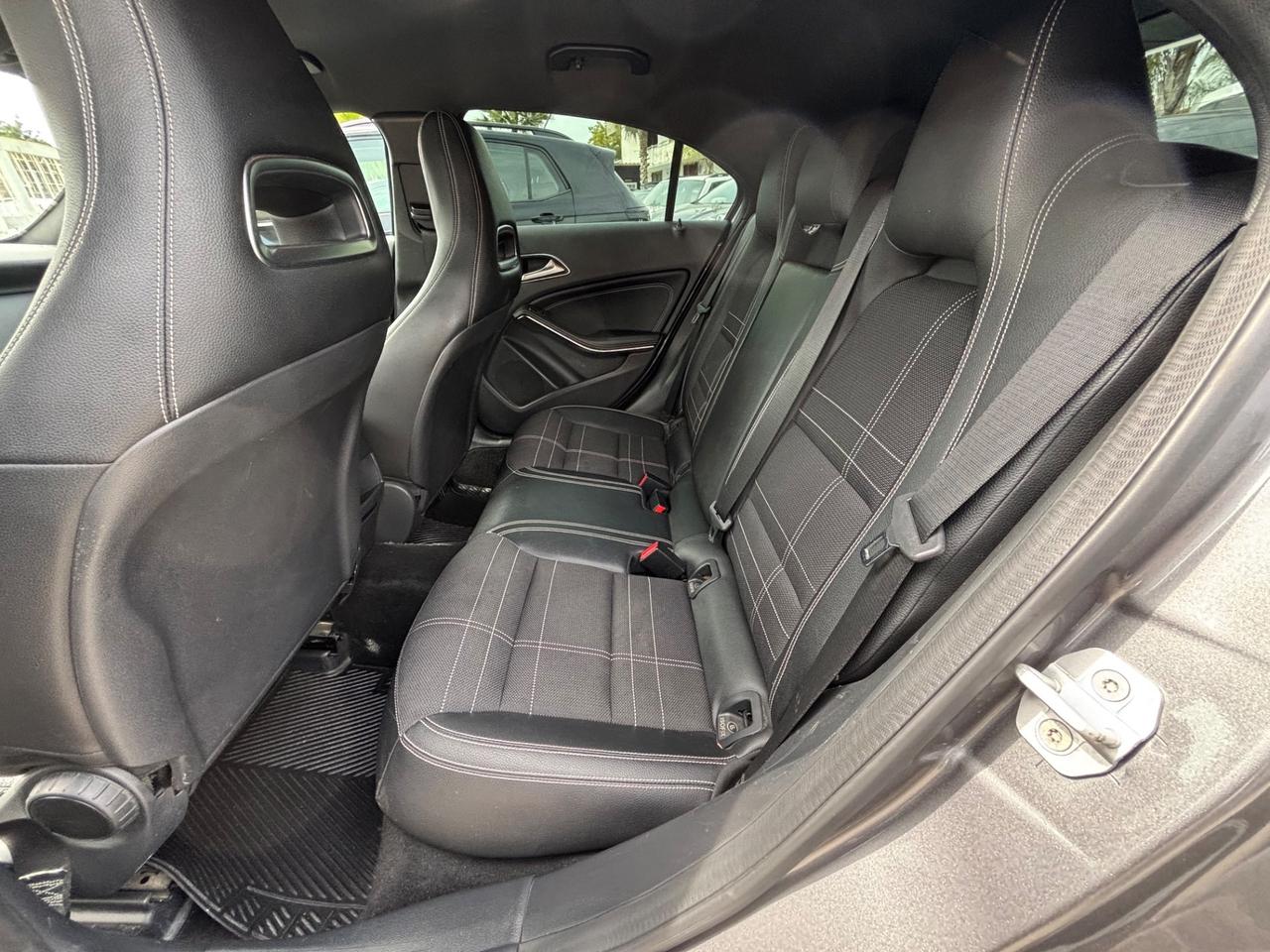 MERCEDES CLASSE A-180 109 CV AUTOMATICA FULL OPT