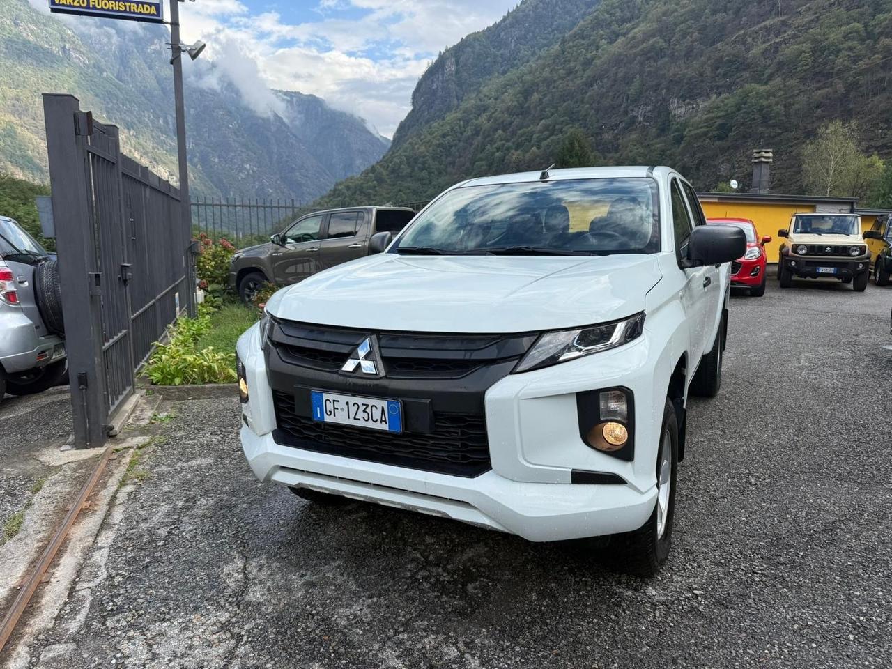 Mitsubishi L200 2.3 D Double Cab 4x4 Easy Select Invite Connect