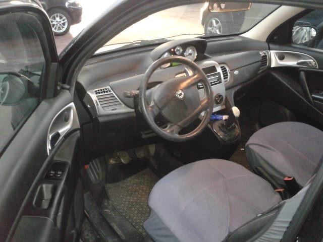 Lancia Ypsilon 1.3 MJT Momo Design