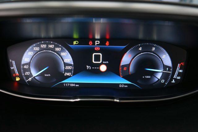PEUGEOT 3008 BlueHDi 130 S&S EAT8 Business Uniprop. Tagliandata