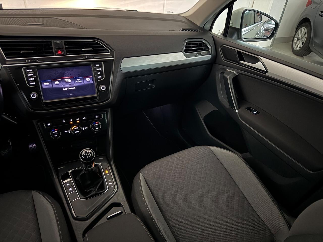 Volkswagen Tiguan 2.0 TDI SCR DSG Business BlueMotion Technology