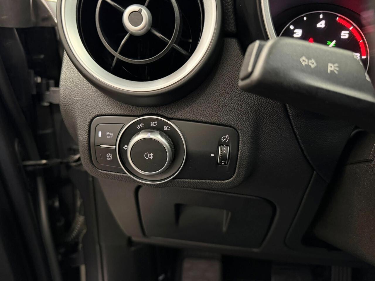 Alfa Romeo Stelvio 2.2 Turbodiesel 160 CV AT8 RWD Business