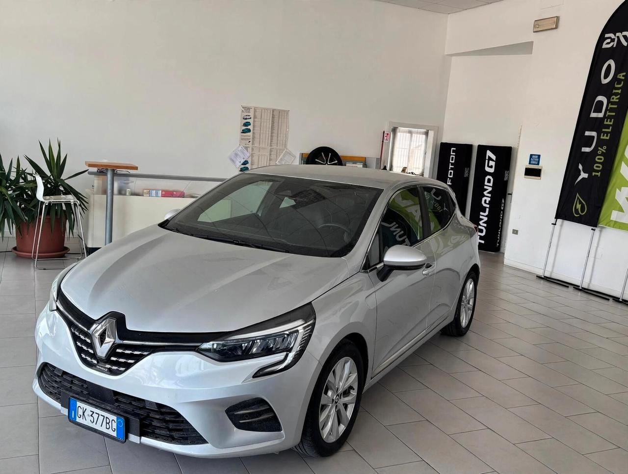 Renault Clio Full Hybrid E-Tech 140 CV 5 porte Intens