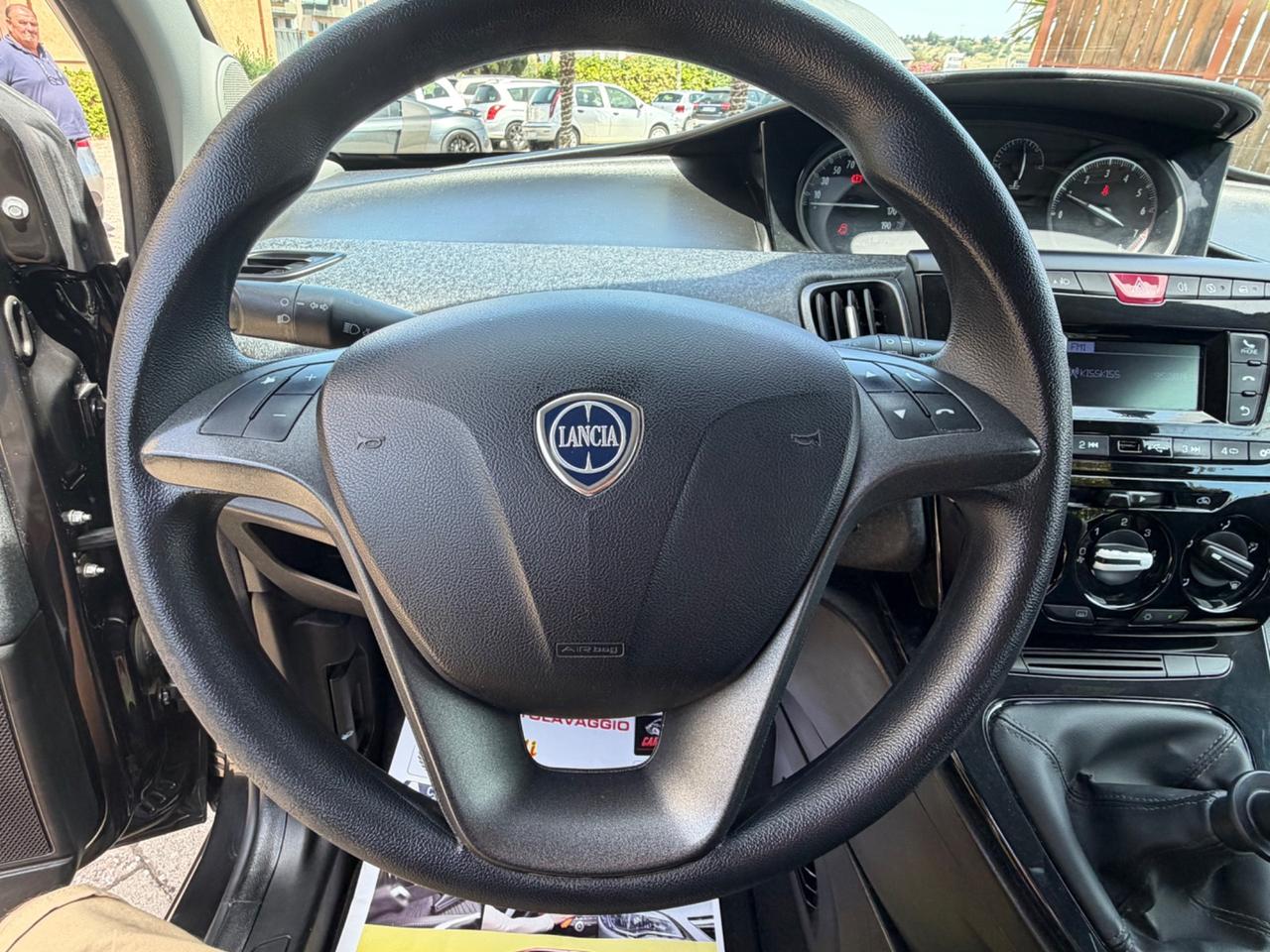 Lancia Ypsilon 1.2 69 CV 5 porte Elefantino Blu
