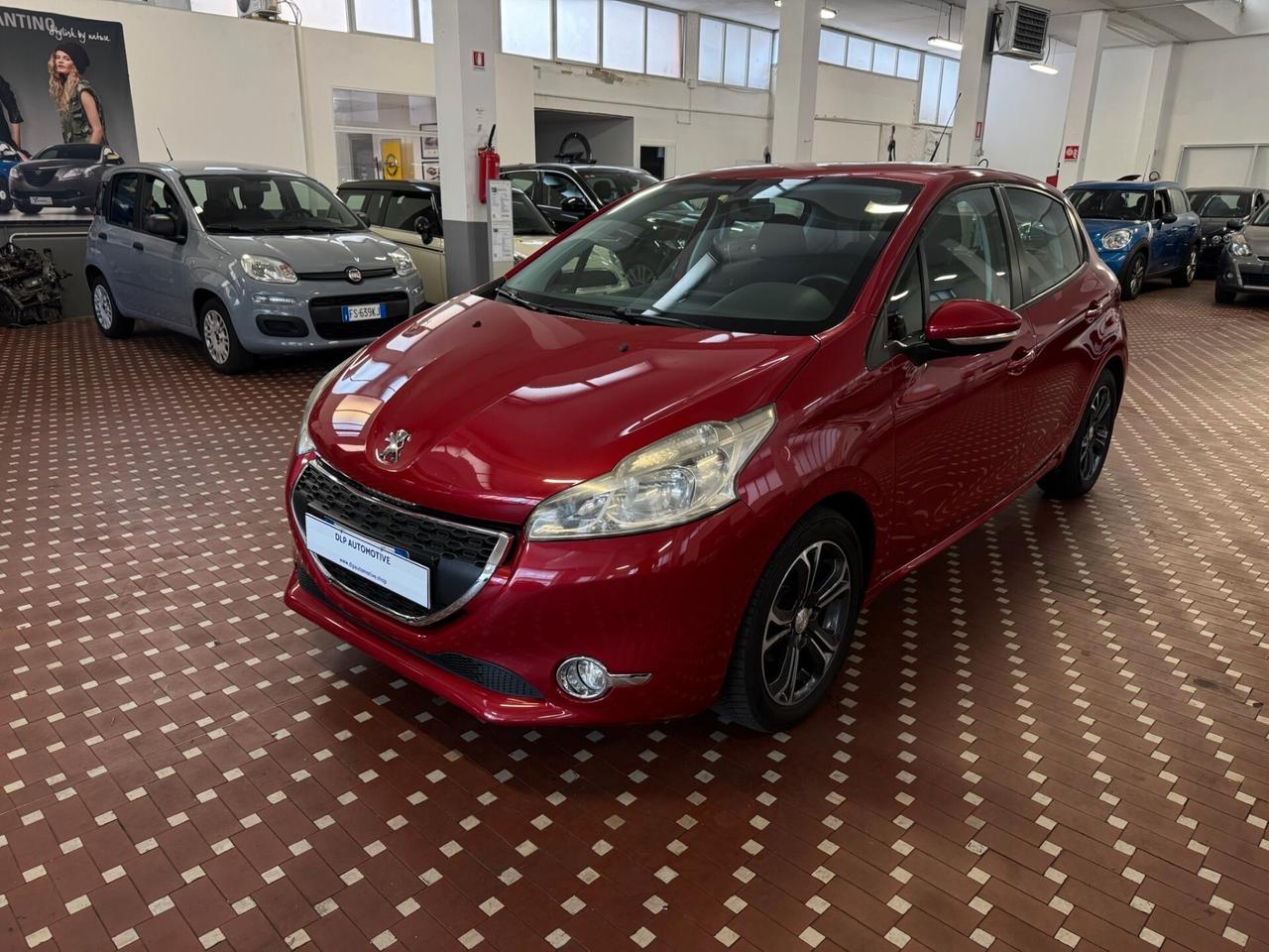 Peugeot 208 PureTech 82 5 porte Allure - IDEALE PER NEOPATENTATI