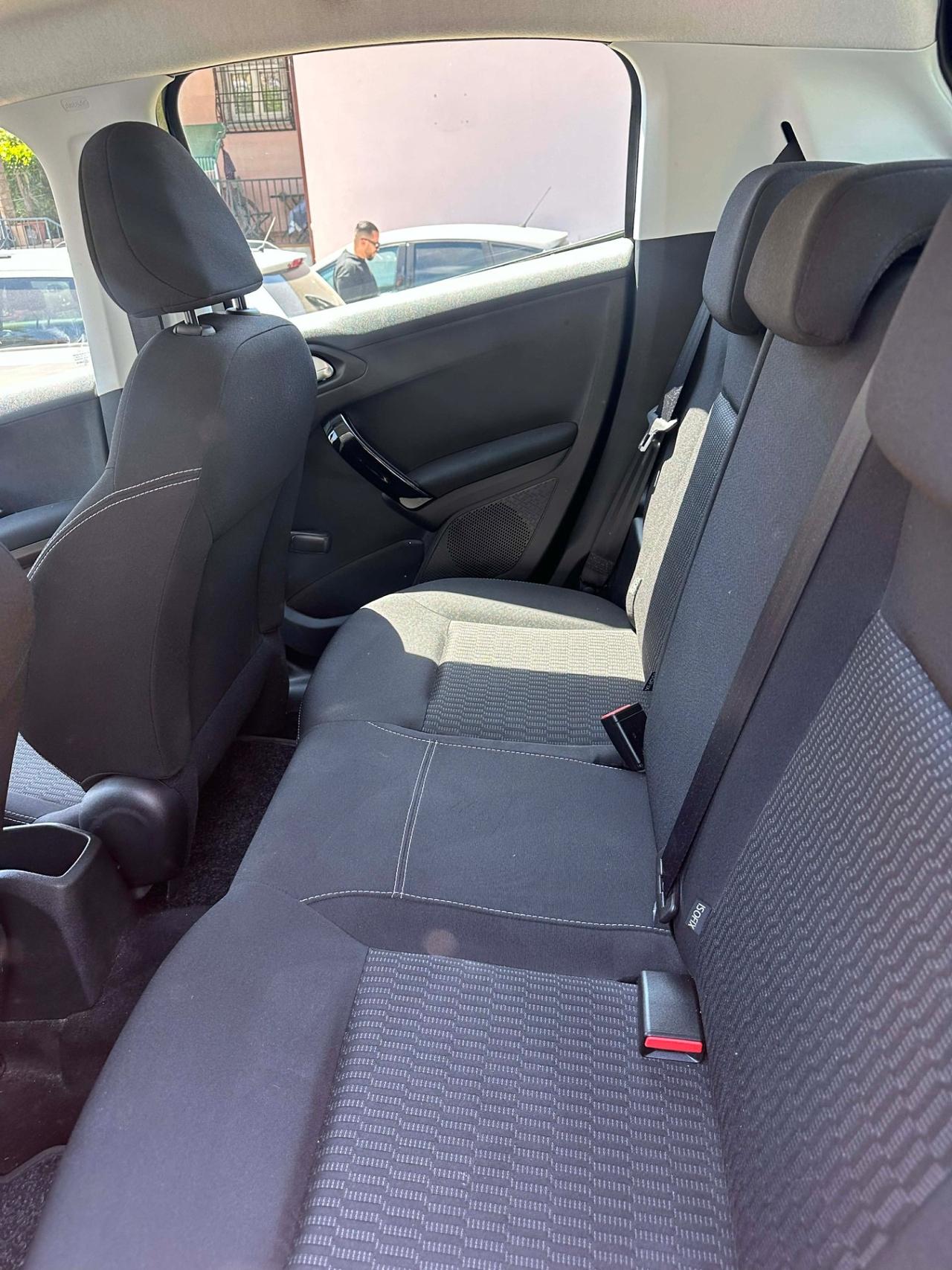 Peugeot 208 82 5P ALLURE NEOPAT KMCERT UNICOPR