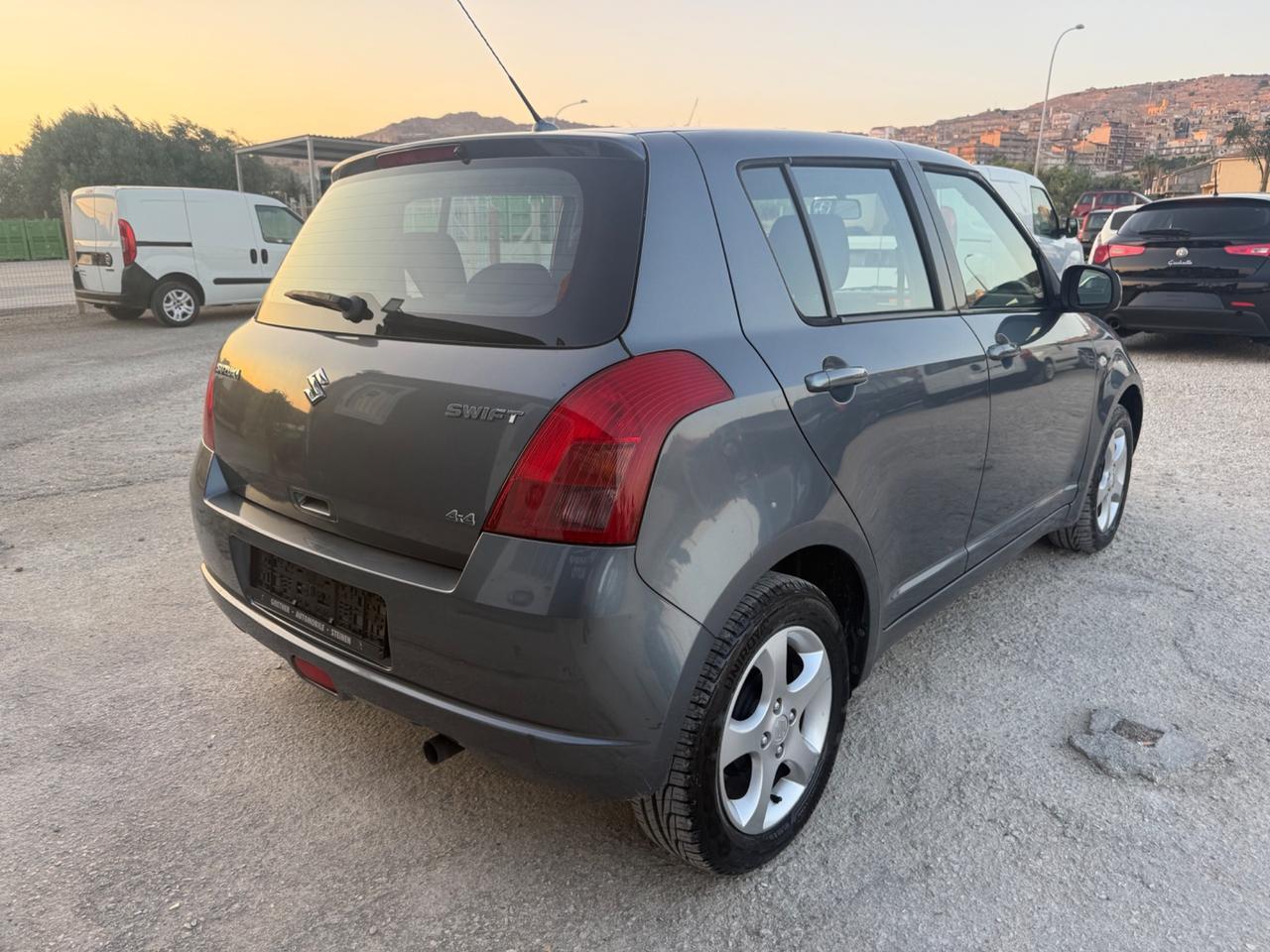 Suzuki Swift 1.3 4x4 5p. GL