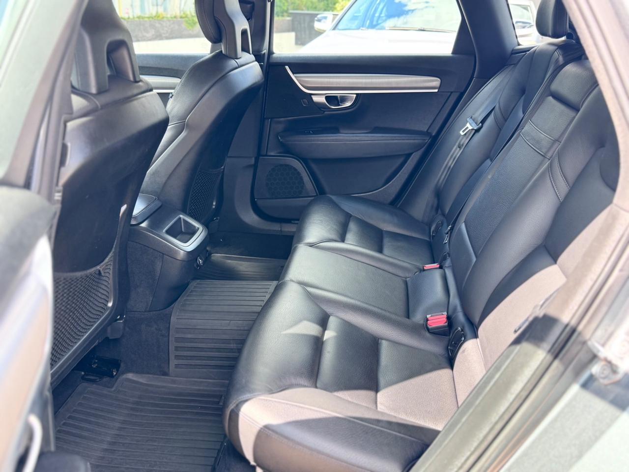 Volvo V90 D4 Automatica Momentum 2.0 Diesel 190cv