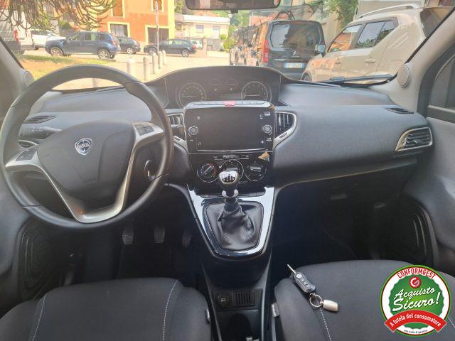 LANCIA Ypsilon 1.0 FireFly 5 porte S&S Hybrid Gold UN.PROP.