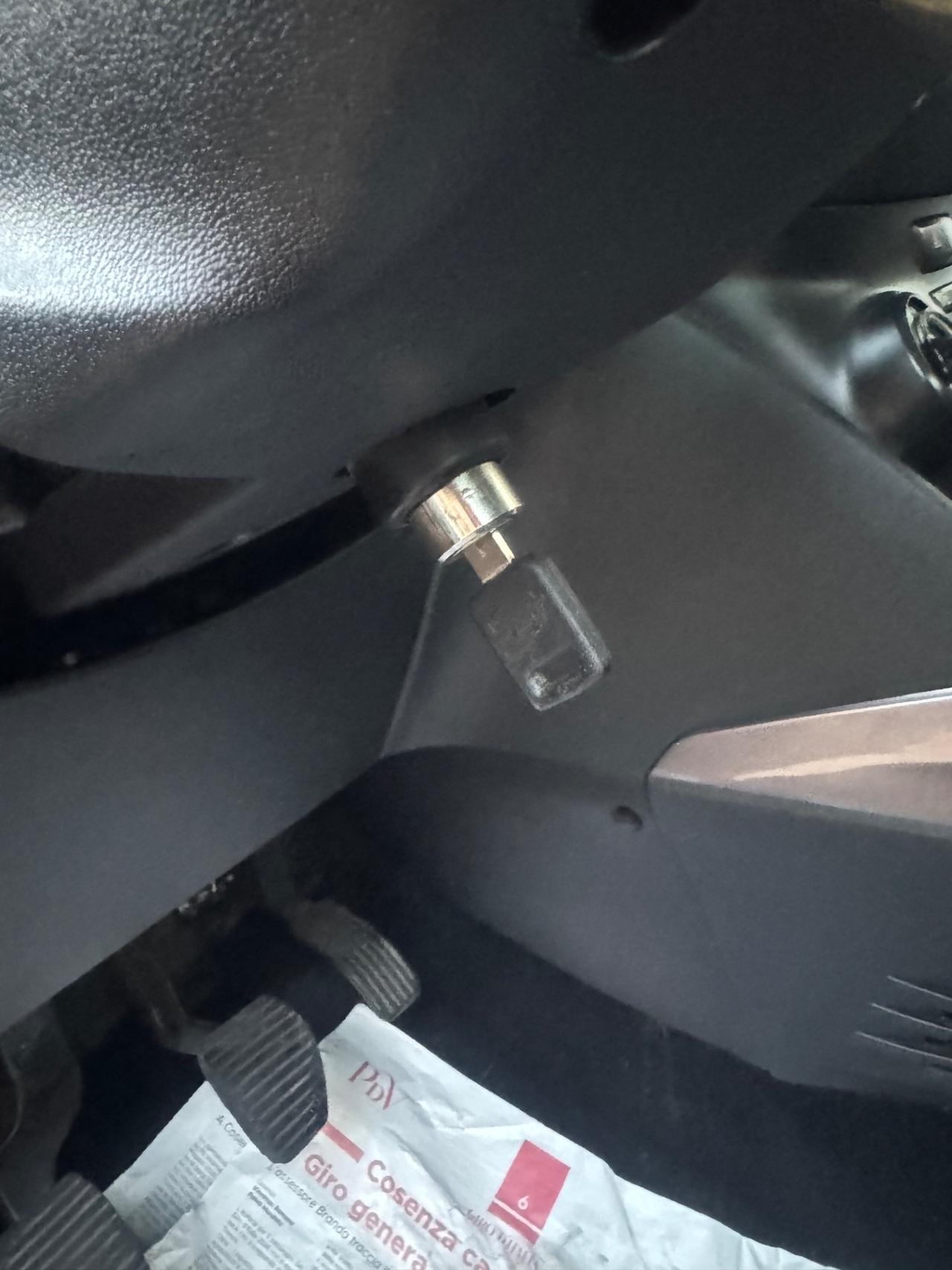 Peugeot 2008 1.4 HDi 68Cv 2014