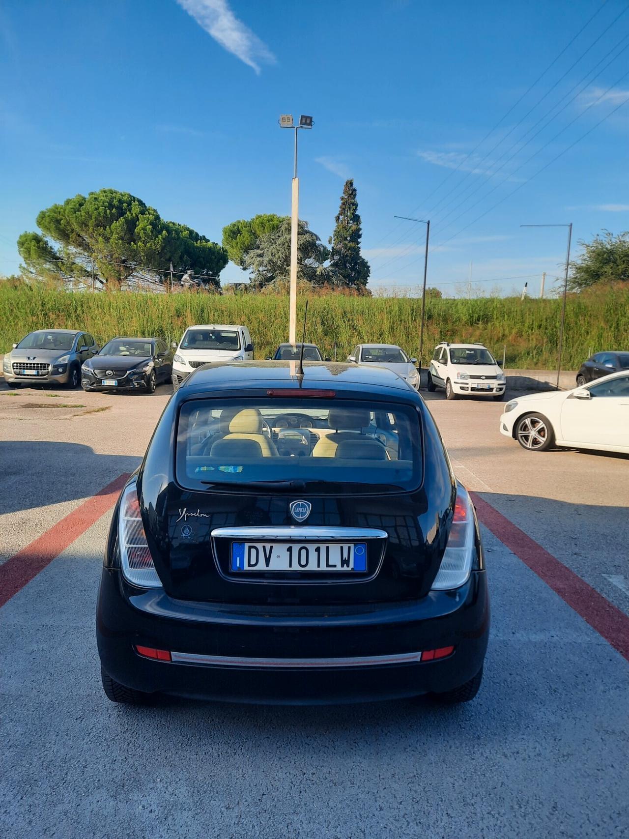 Lancia Ypsilon 1.2 Platino OK NEOPATENTATI