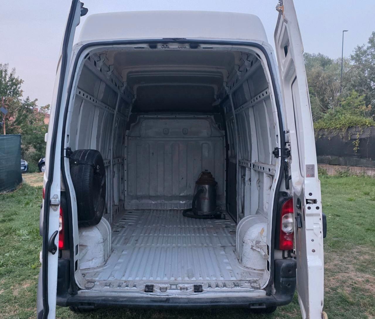 Renault Master 2.5 dCi TETTO ALTO anche Neopatentati