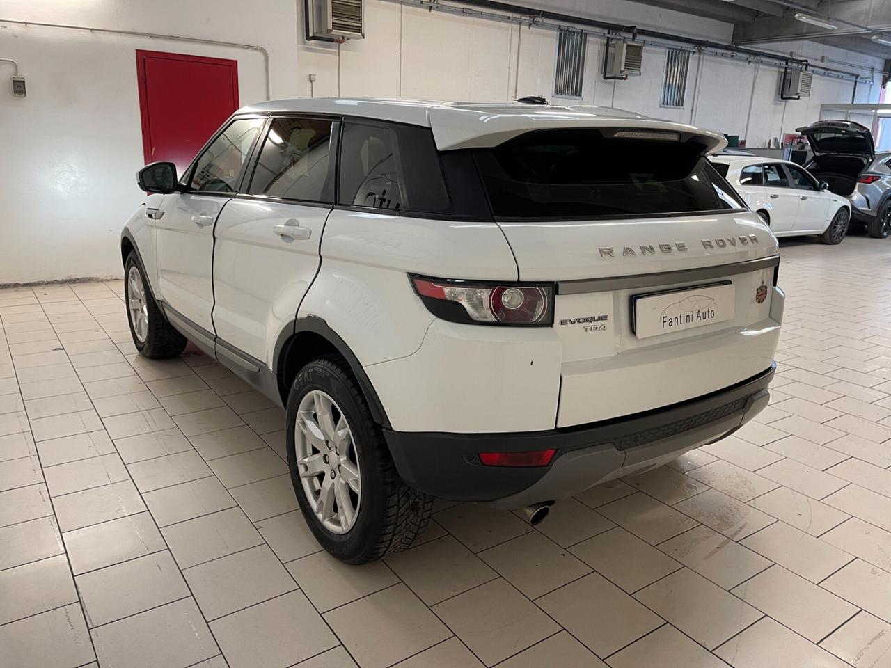 Land Rover Range Evoque Pure 2.2 td4 150cv c.manuale-LEGGI SOTTO