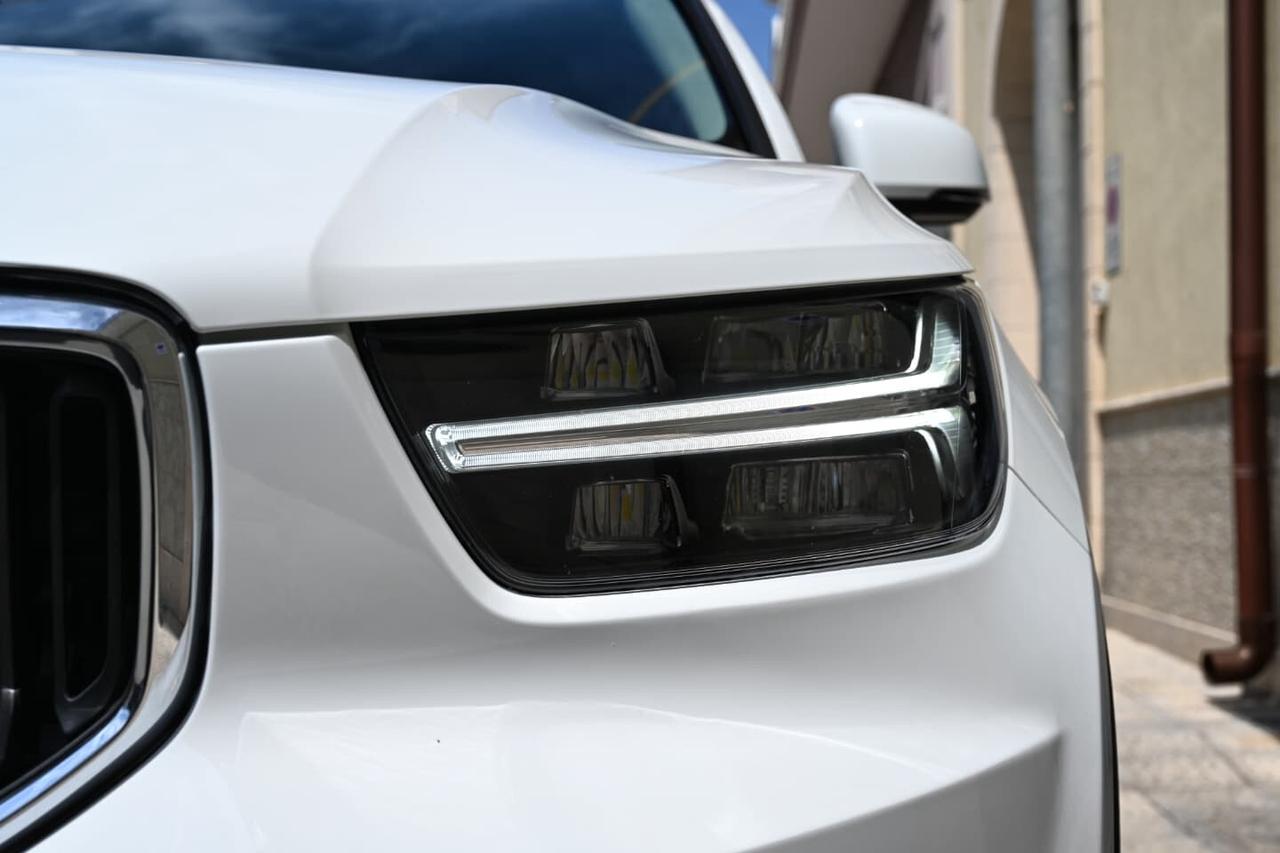 Volvo XC40 D3 Geartronic Momentum Pro