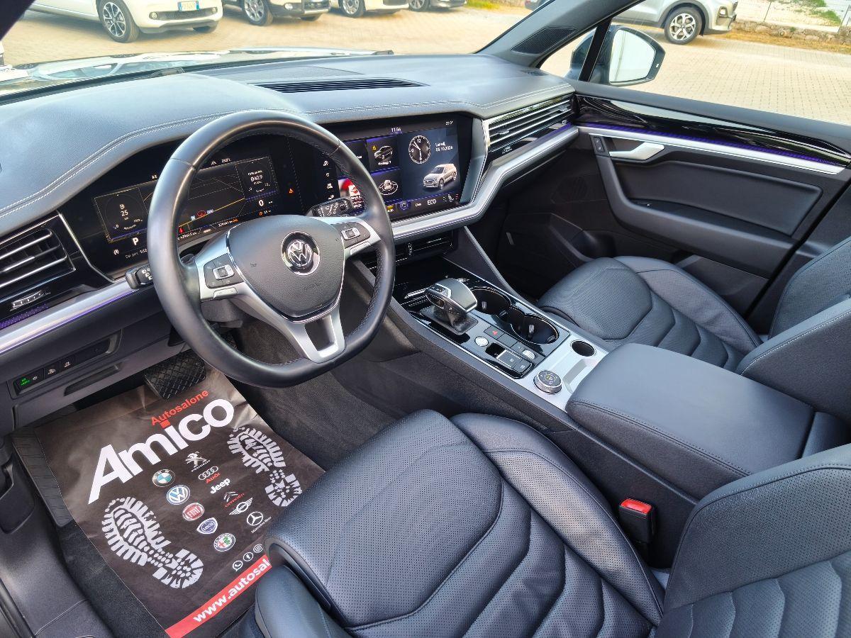 VOLKSWAGEN Touareg 3.0 TDI R-LINE Tetto Pelle Led Luci ambient