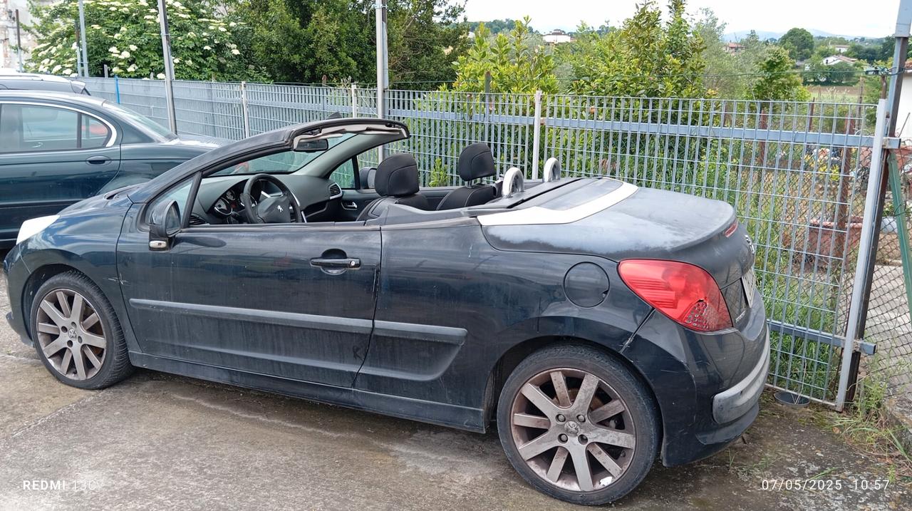 Peugeot 207 1.6 HDi 110CV CC Féline