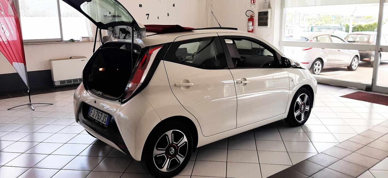 Toyota Aygo 1.0 VVT-i 69 CV 5 porte x-business