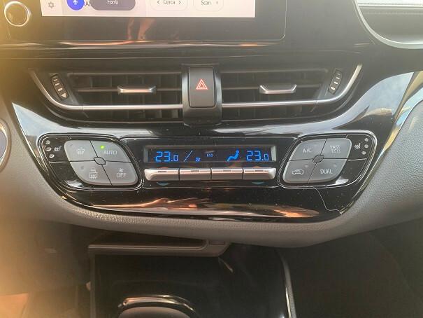 Toyota C-HR 2.0 Hybrid E-CVT Morebusiness