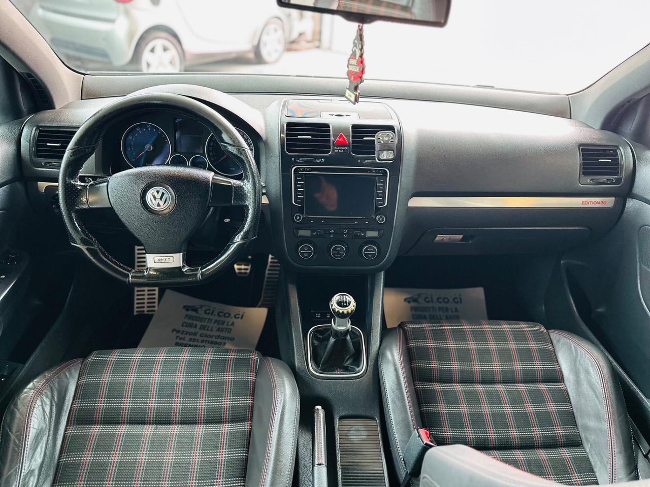 Volkswagen Golf GTI edition 30
