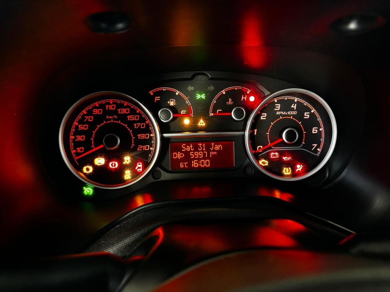 Fiat Doblò 1.4 T-Jet 16V Easy 7 POSTI