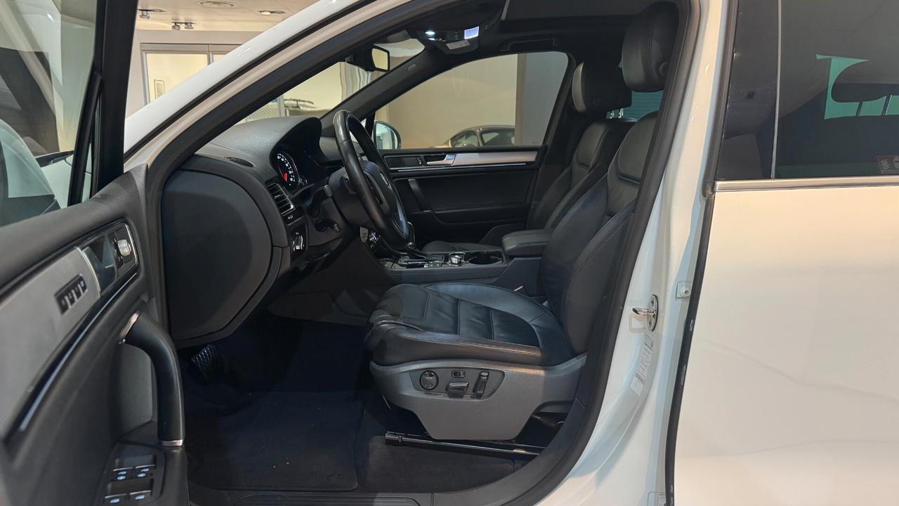 VOLKSWAGEN TOUAREG 3.0D 204CV - 2014
