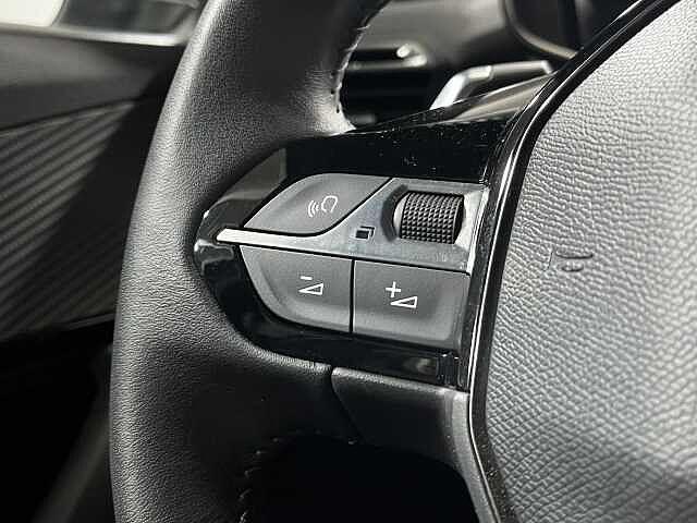 Peugeot 2008 PureTech 130 S&S EAT8 Allure Pack