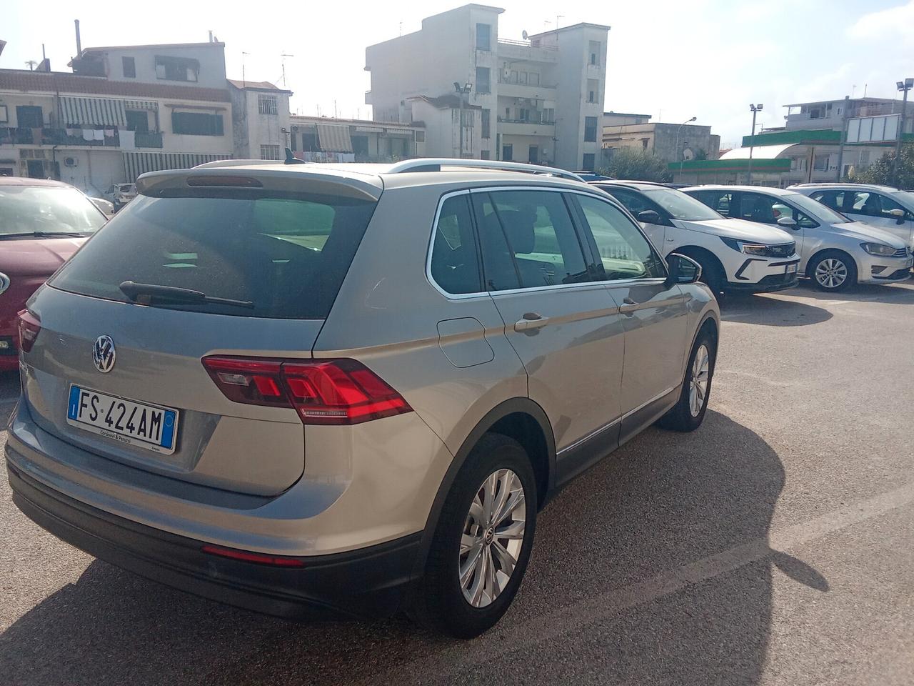 Volkswagen Tiguan 1.6 TDI SCR Sport BlueMotion Technology