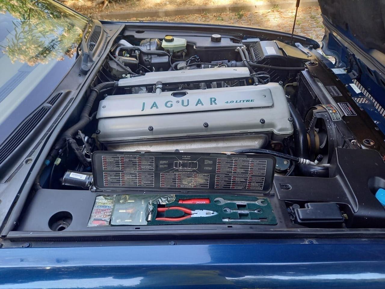 Jaguar XJ 4.0 6 Cil. 241cv Automatica ASI