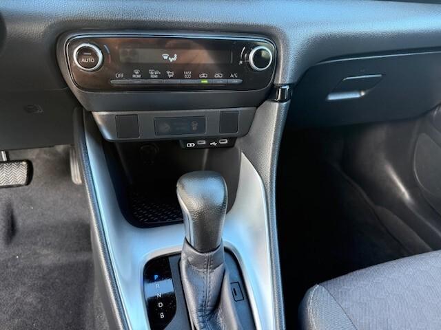 Toyota Yaris Hybrid 5 porte Lounge