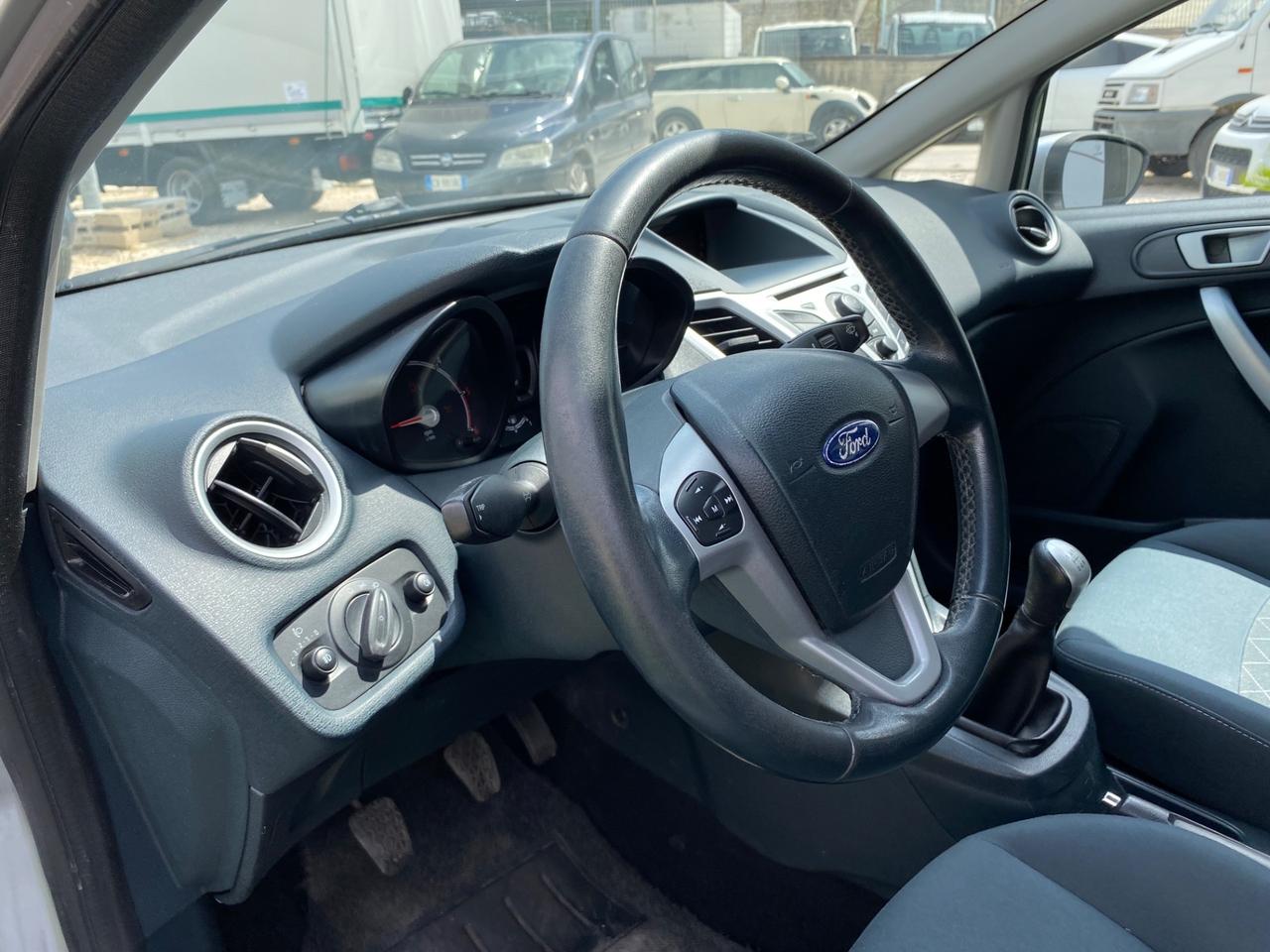 Ford Fiesta 1.4 Diesel 5 Porte Neo Patentati