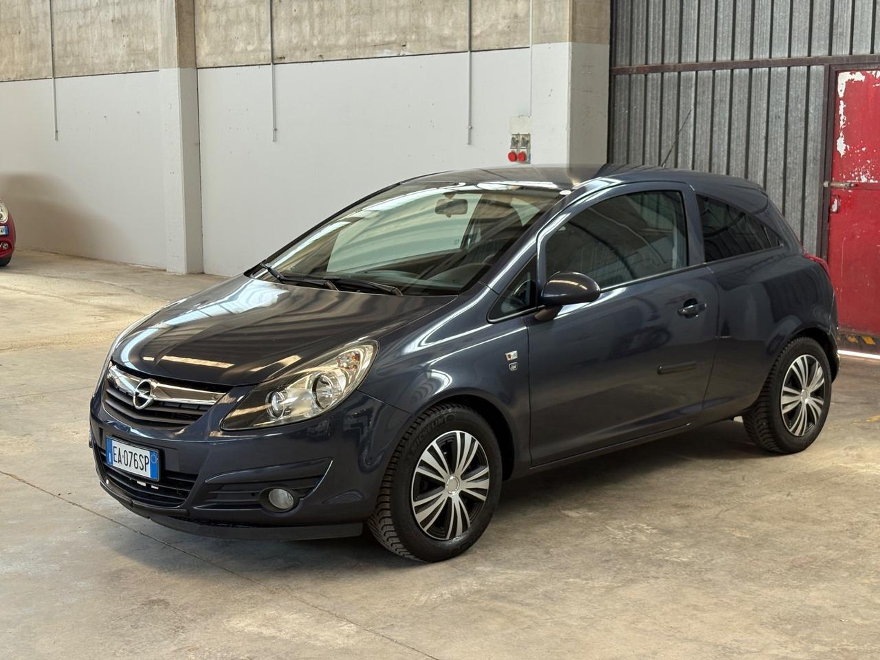 Opel Corsa 1.2 3 porte Sport