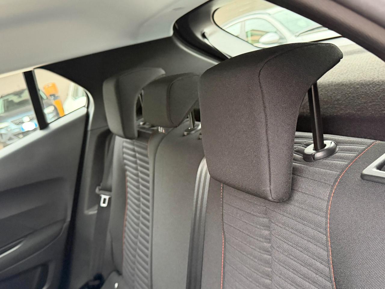 Peugeot 2008 1.5 BLUEHDI 110 cv. ACTIVE