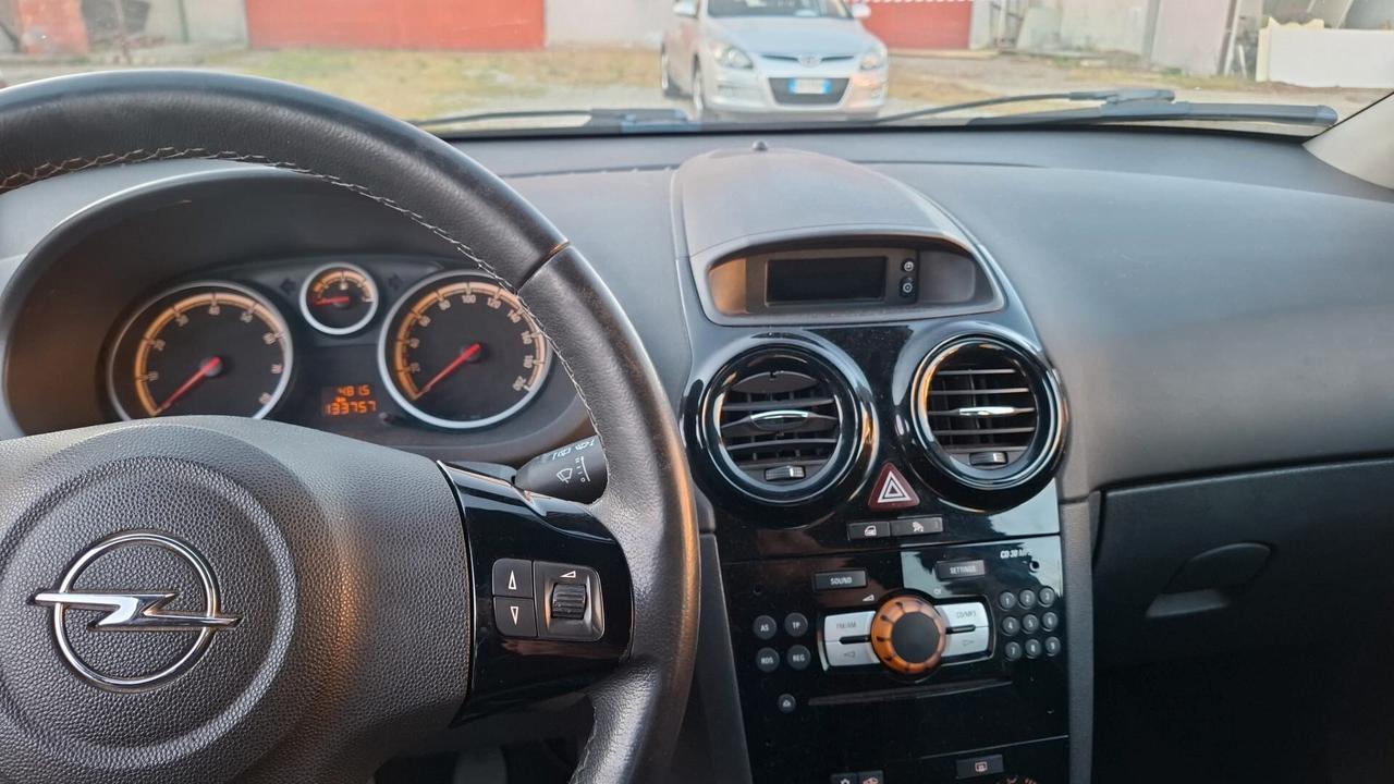 Opel Corsa 1.2 80CV 5 porte GPL-TECH Edition