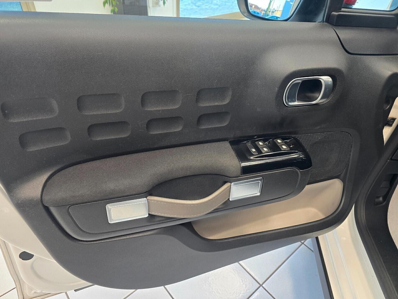 Citroen C3 PureTech 82 Shine 2017 NEOPATENTATI