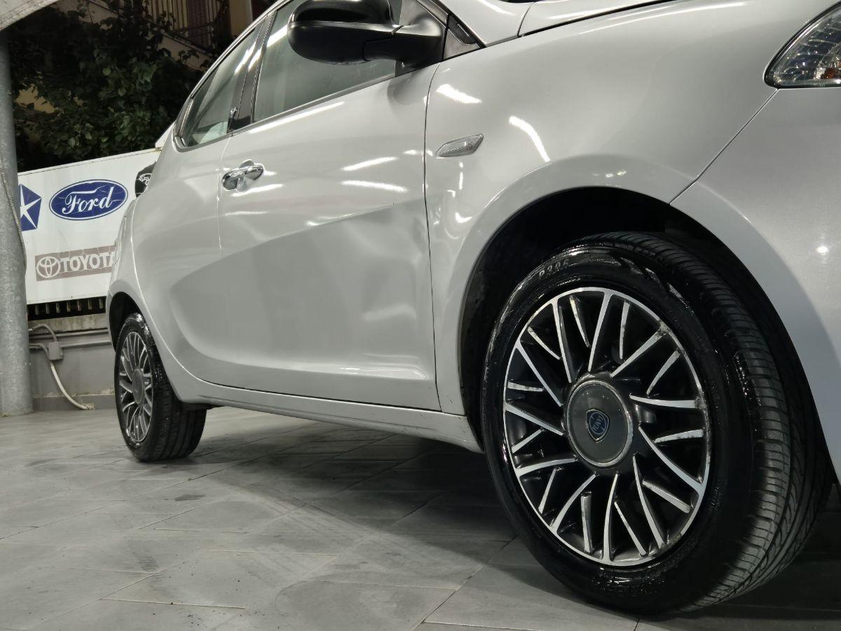 LANCIA - Ypsilon - 1.2 69 CV 5p. Platinum