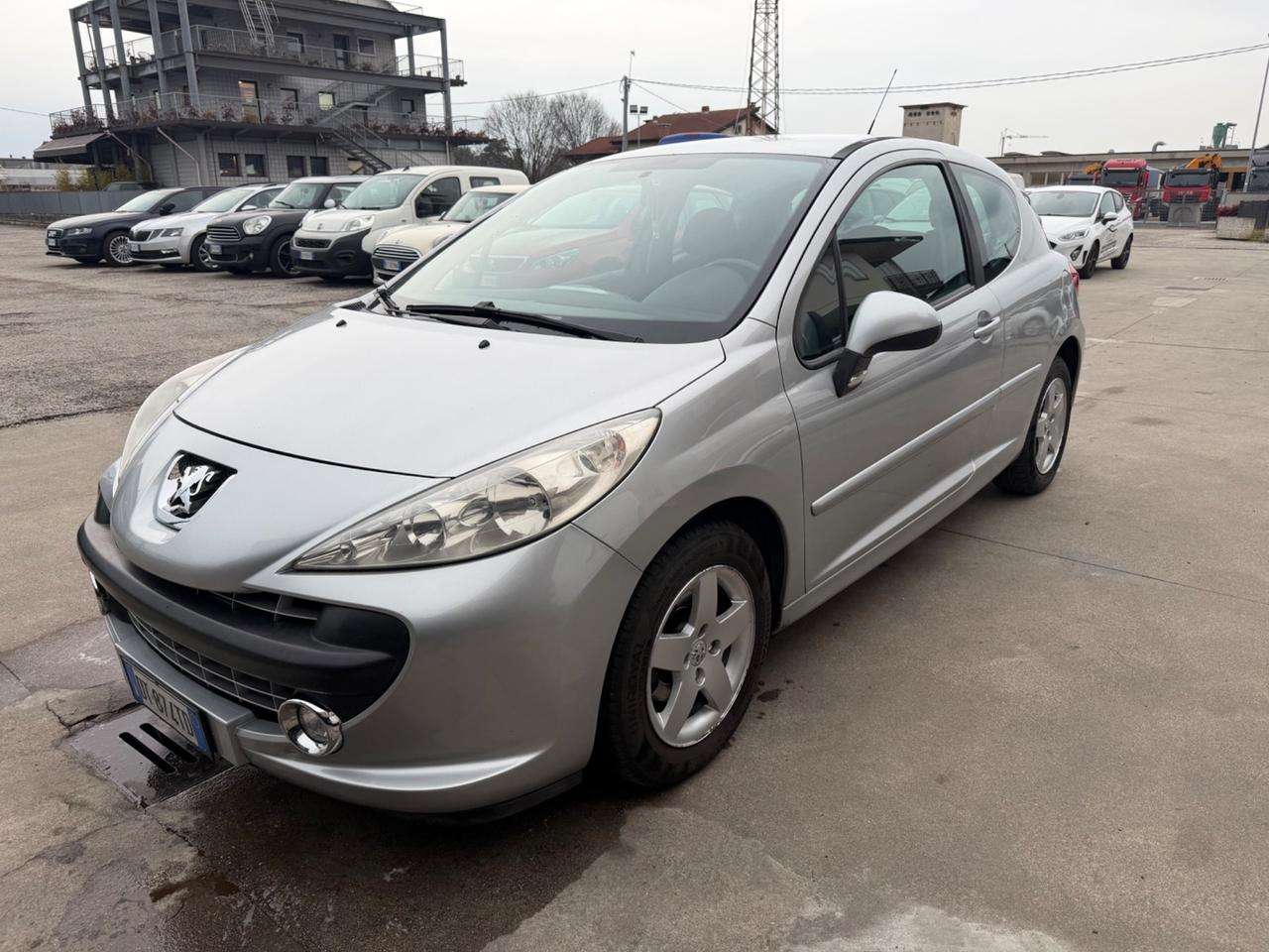 Peugeot 207 1.4 HDi 70CV 3p. X Line