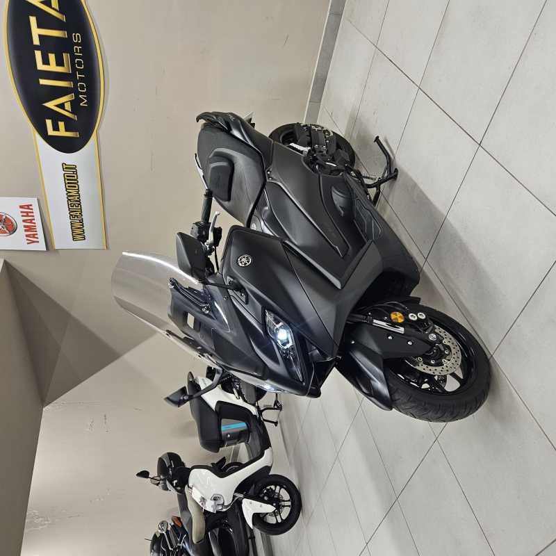 Yamaha T-Max 560 - 2022