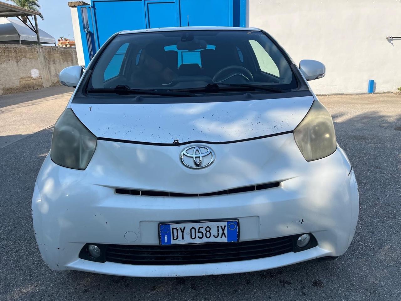 Toyota iQ-1.0 benz-c.autom-full-2009