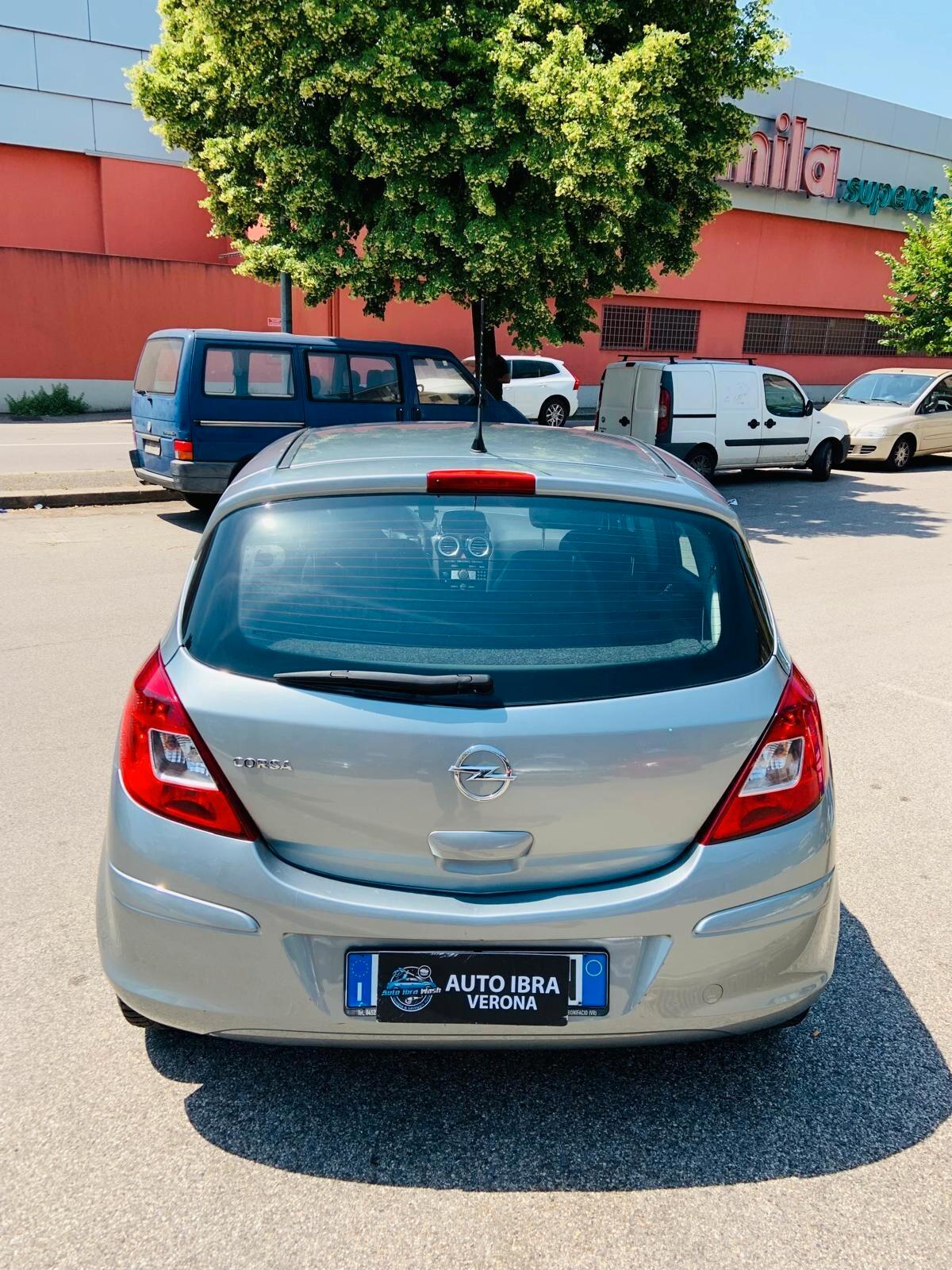 Opel Corsa 1.2 85CV 5 porte GPL-TECH Edition