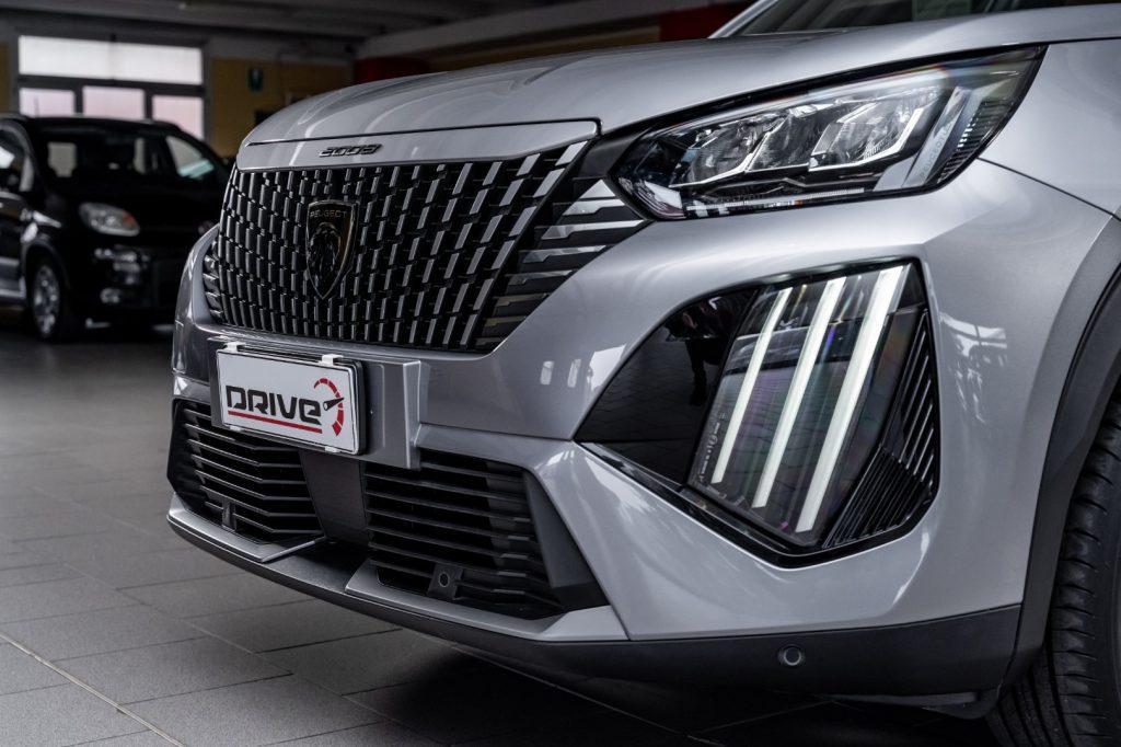 PEUGEOT 2008 PureTech 100 S&S Allure