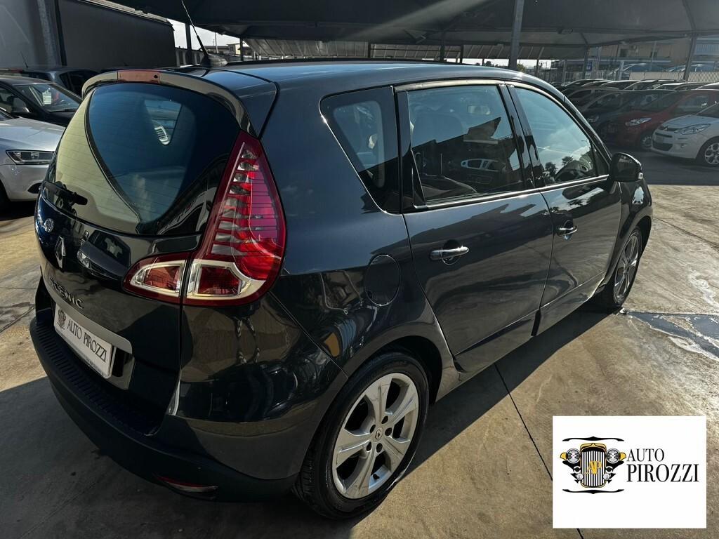 RENAULT SCENIC 1.6 BENZ 2011 con soli 110000KM