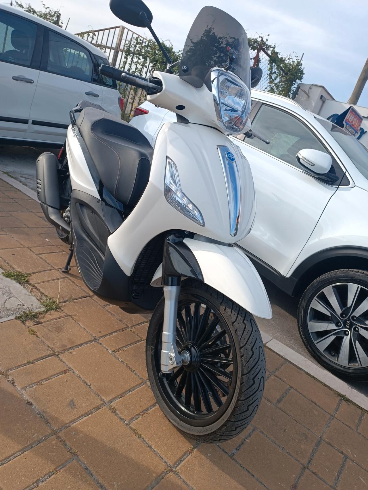 Piaggio Beverly 300