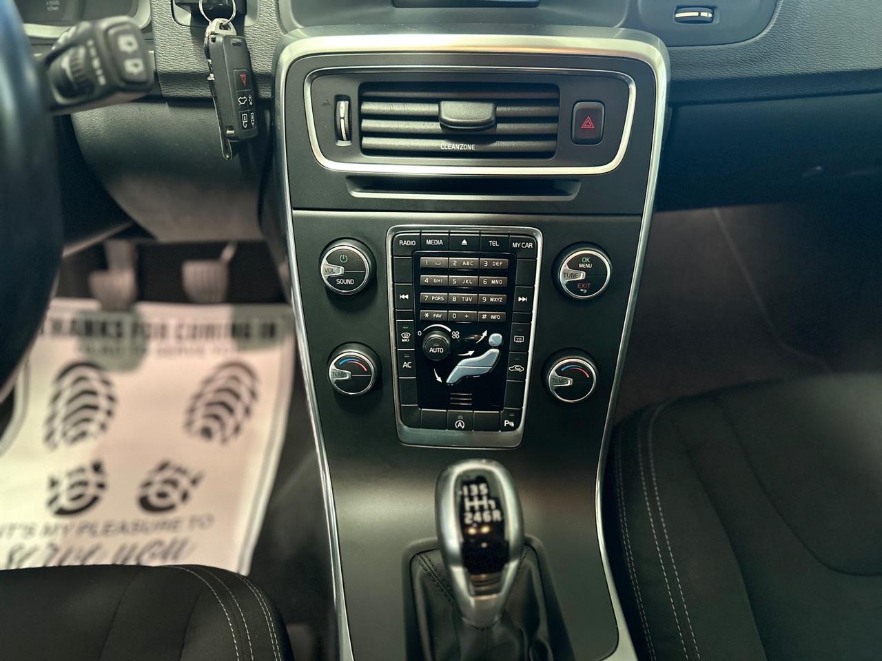 Volvo V60 D2 Momentum EURO 6