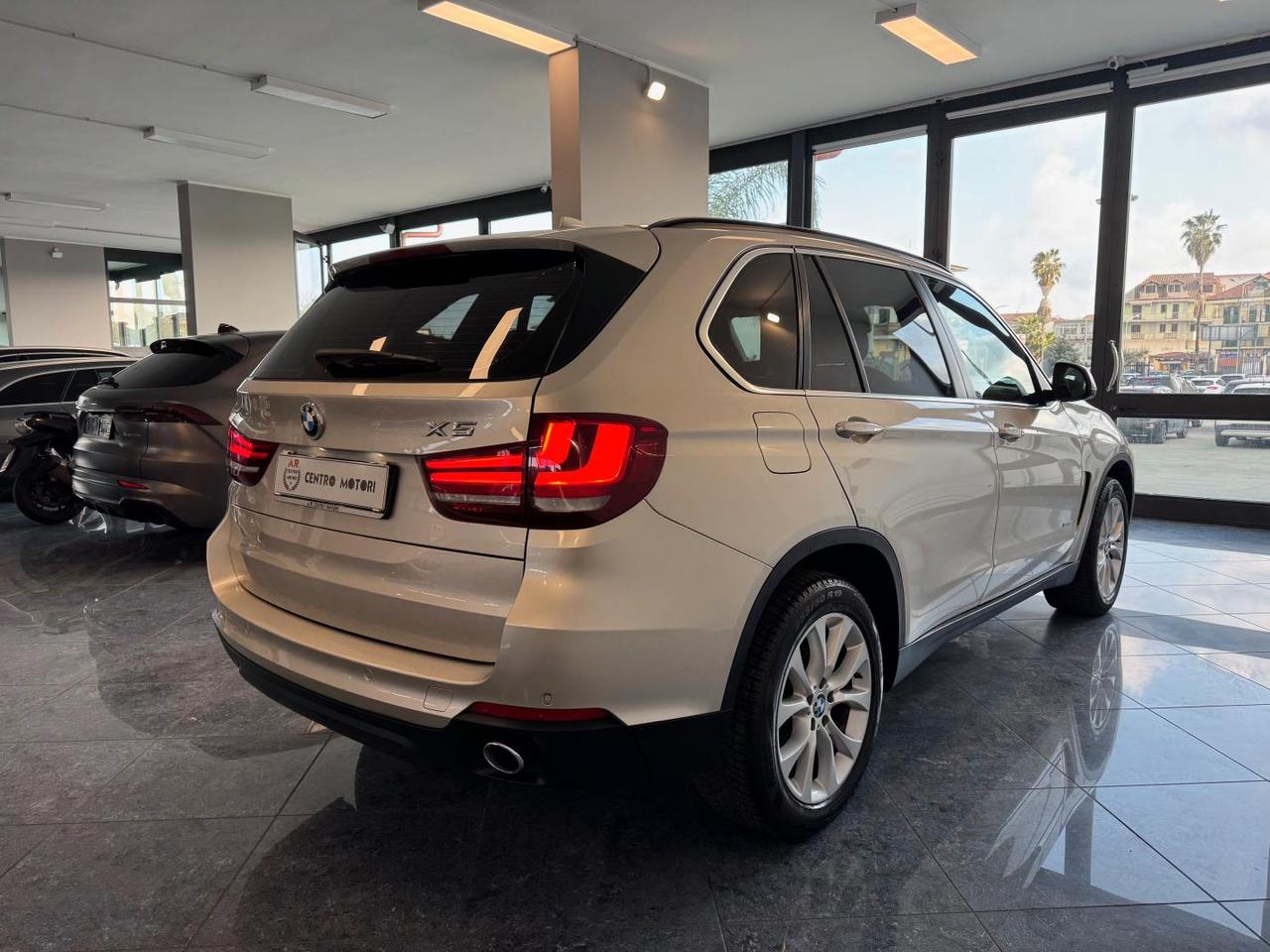 BMW X5 xdrive25d 218 CV Navi Led Dvd Uniprop