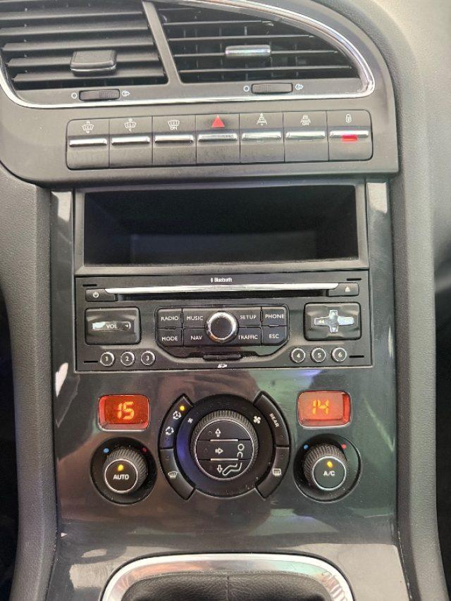 PEUGEOT 5008 1.6 HDi 112CV Business