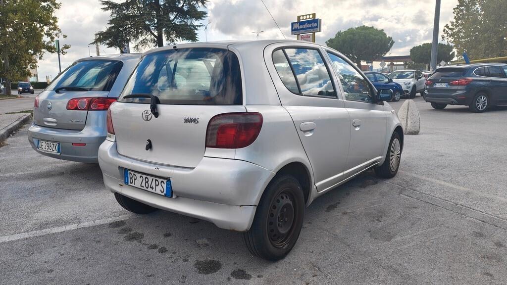 Toyota Yaris 1.3i 16V cat 5 porte
